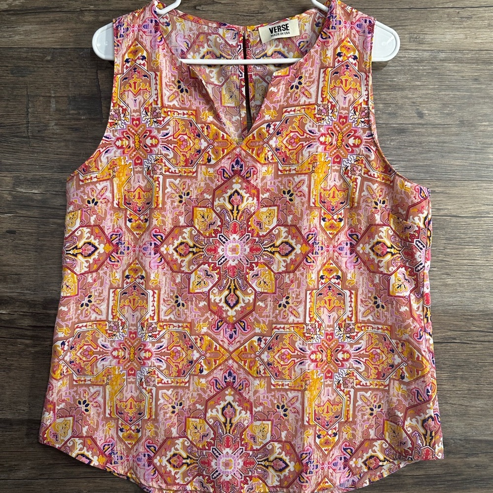 Verse Women's Vibrant Sleeveless Tank Top